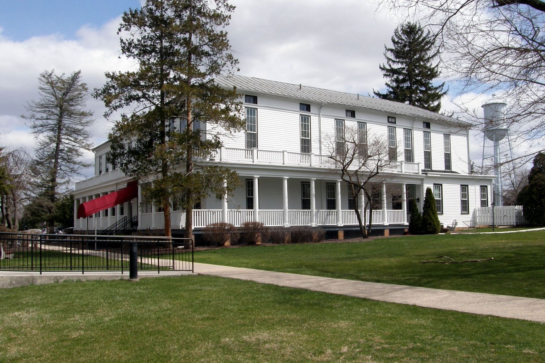 Washington Hall. Click for full size. Washington Hall image. Click for full size.