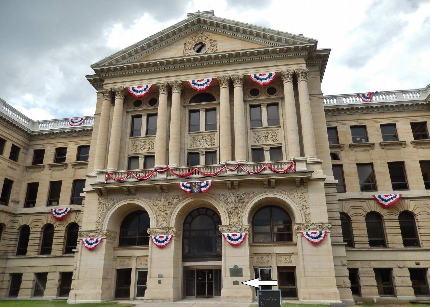 Lucas County Courthouse (<i>Main entrance on Adams Street; marker visible on pillar</i>) image. Click for full size.