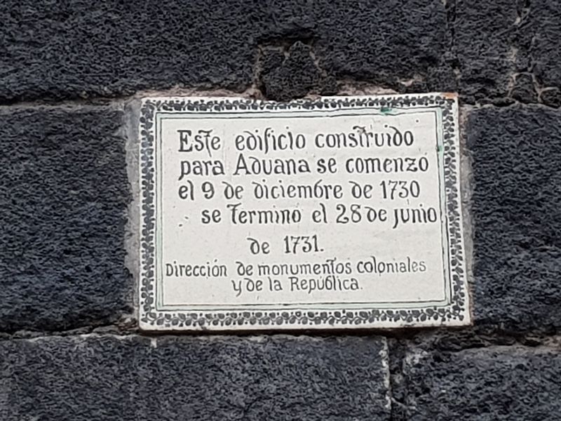 Ex-Customs House Marker. Click for full size. Ex-Customs House Marker image. Click for full size.