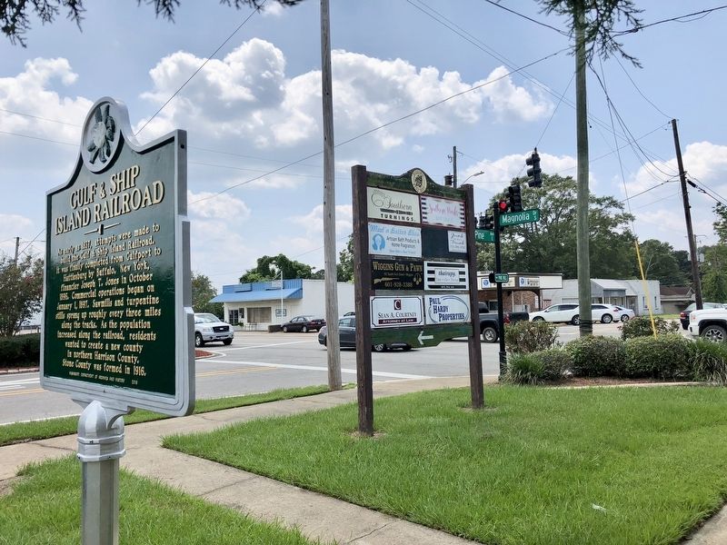 Marker at the intersection of Magnolia Drive and Pine Avenue. image. Click for full size.