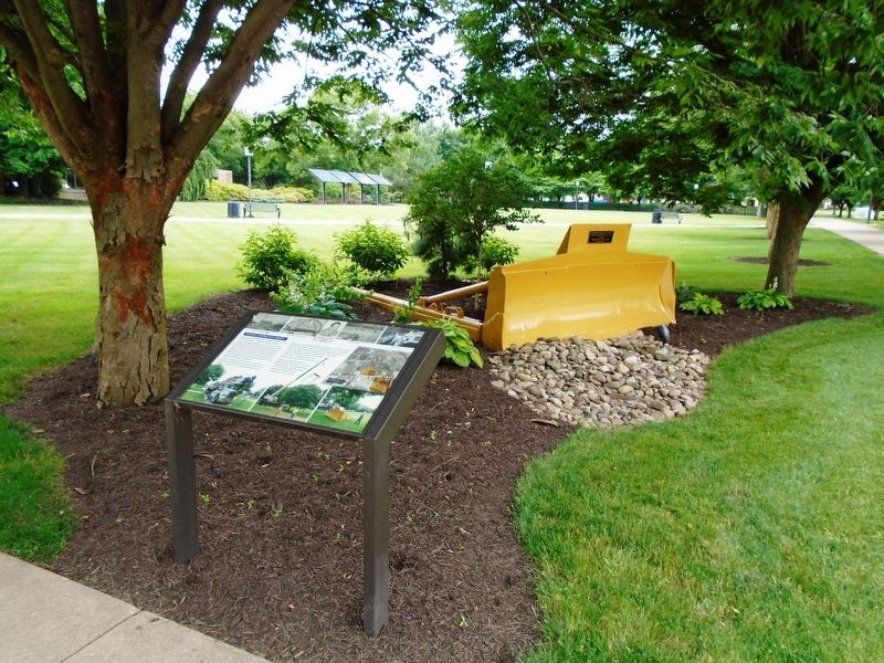 Lycoming Construction Company Marker and Blade. Click for full size. Lycoming Construction Company Marker and Blade image. Click for full size.