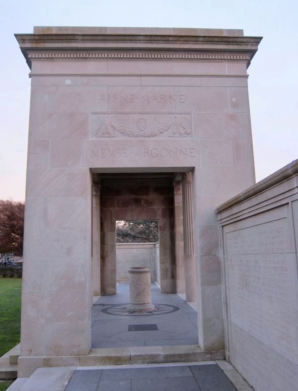 Southampton World War I Memorial - Upper Panel (Aisne-Marne, Meuse-Argonne) image. Click for full size.