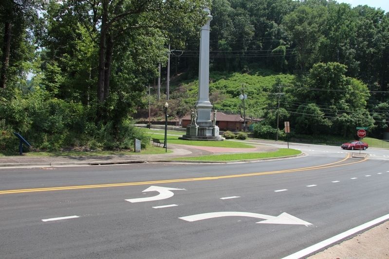 To Missionary Ridge Marker image. Click for full size.
