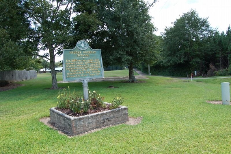 Heucks Retreat School Marker. Click for full size. Heucks Retreat School Marker image. Click for full size.