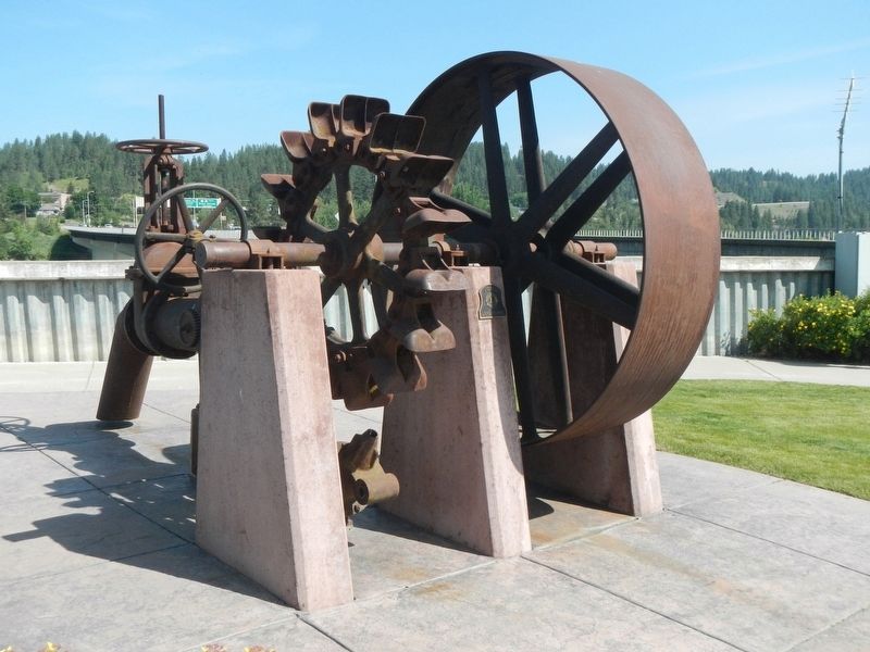 The 1907 Pelton water wheel. Click for full size. The 1907 Pelton water wheel image. Click for full size.