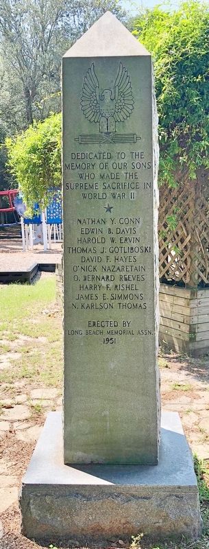 Long Beach World War II Monument image. Click for full size.