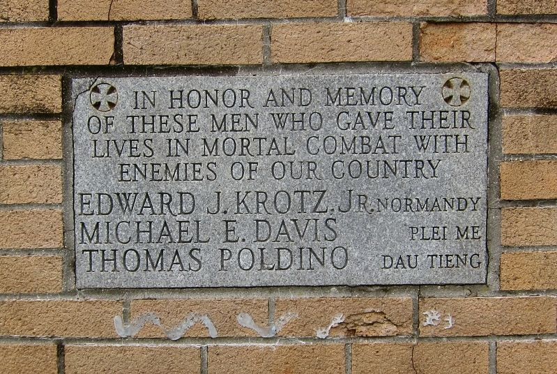 Lindenhurst War Memorial Marker. Click for full size. Lindenhurst War Memorial Marker image. Click for full size.