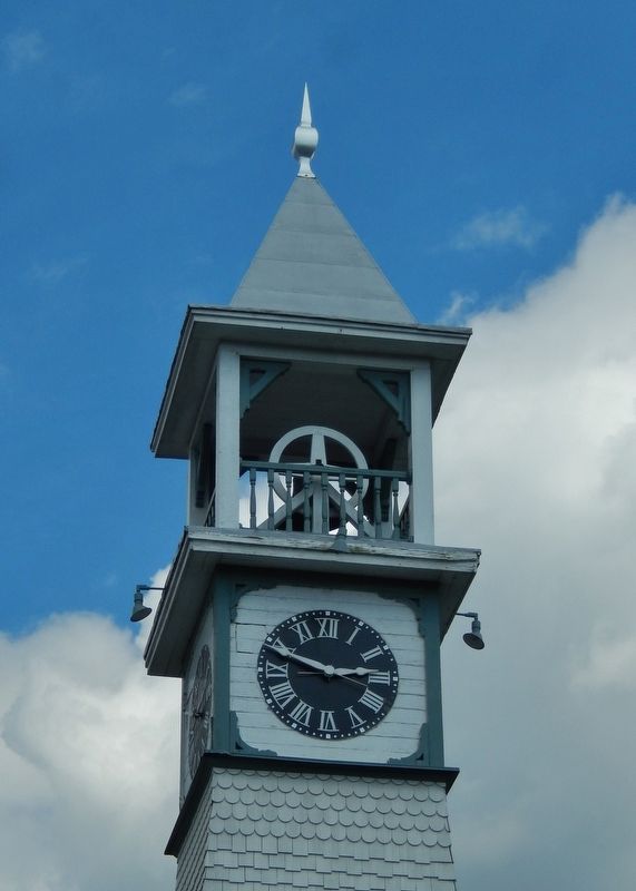 Gap Town Clock image. Click for full size.