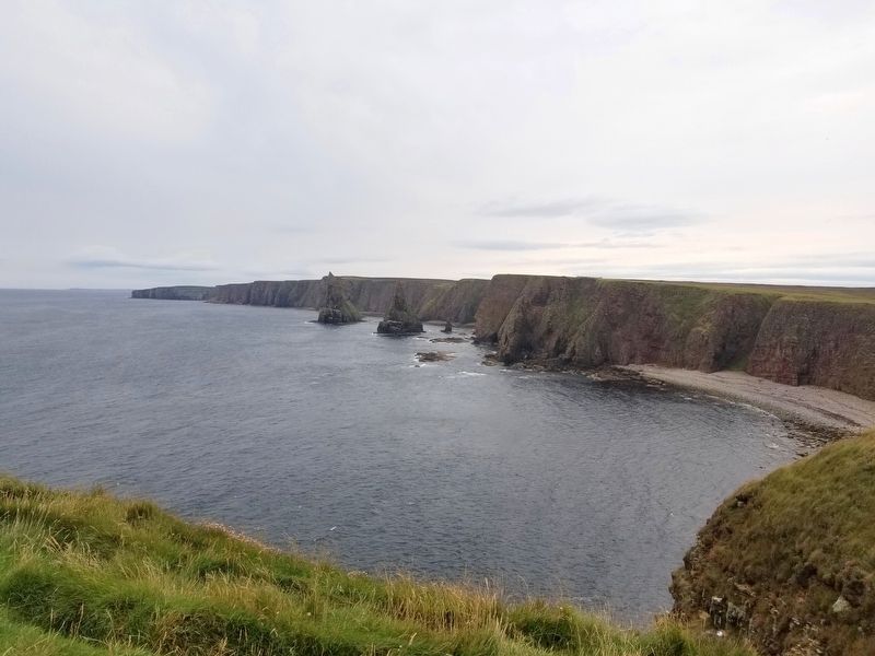 Cliffs to the South of the Duncansby Head Lighthouse image. Click for full size.