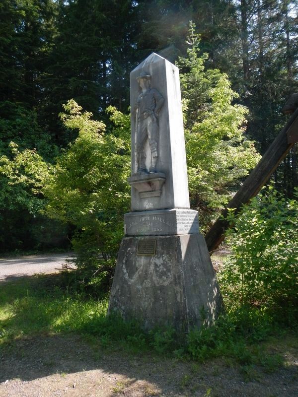 Capt. John Mullan Trail statue image. Click for full size.