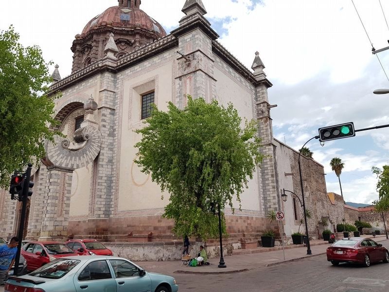 Fountain of Santa Rosa de Viterbo and Marker image. Click for full size.