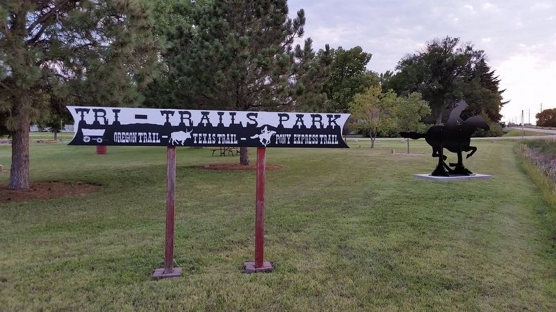 Tri-Trails Park Sign (<i>wide view along Road 80 West from Lawrence Road</i>). Click for full size. Tri-Trails Park Sign (<i>wide view along Road 80 West from Lawrence Road</i>) image. Click for full size.