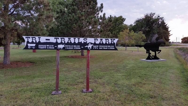 Tri-Trails Park Sign (<i>wide view along Road 80 West from Lawrence Road</i>) image. Click for full size.