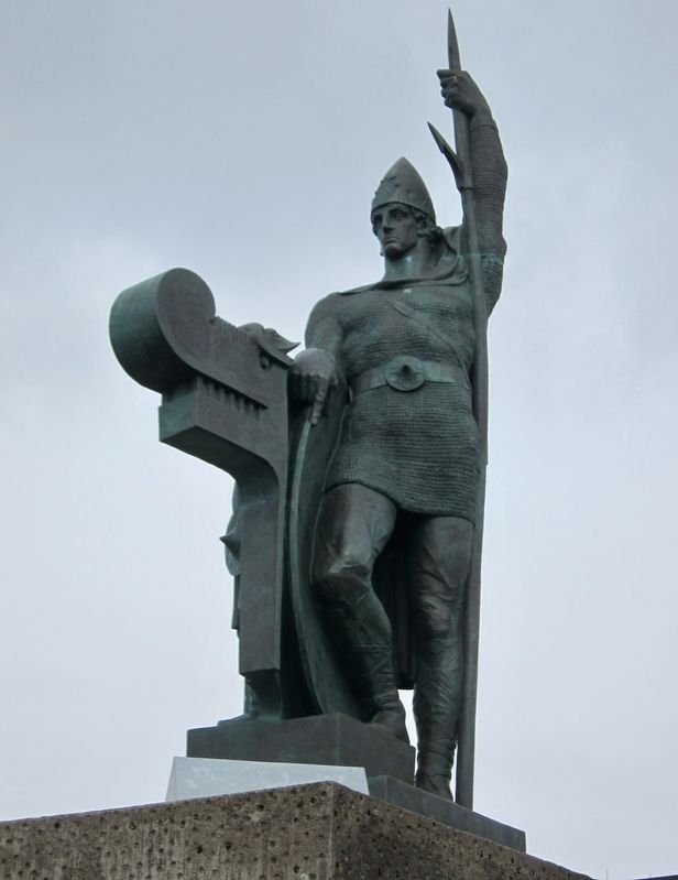 Inglfur Arnarson Statue - closeup image. Click for full size.