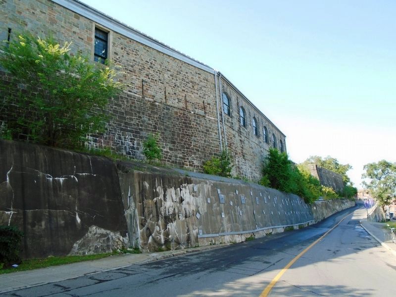 Old Quebec City Wall, at rue Saint-Nicolas & Cte de la Potasse image. Click for full size.