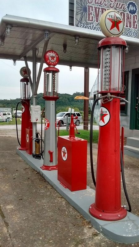 Airplane Filling Station image. Click for full size.
