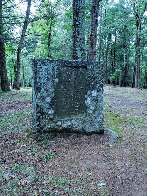 Site of the first Meetinghouse in Union Marker. Click for full size. Site of the first Meetinghouse in Union Marker image. Click for full size.