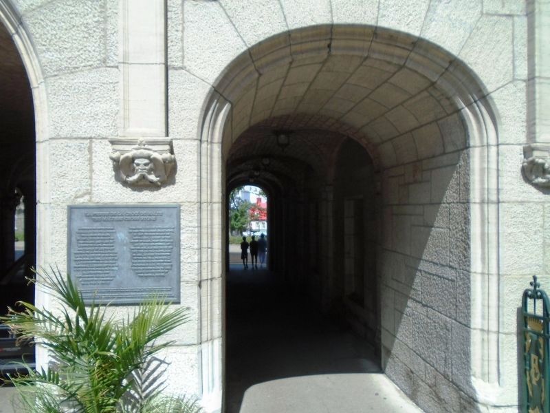 La pierre de la Croix de Malte / The Maltese Cross Stone Marker image. Click for full size.