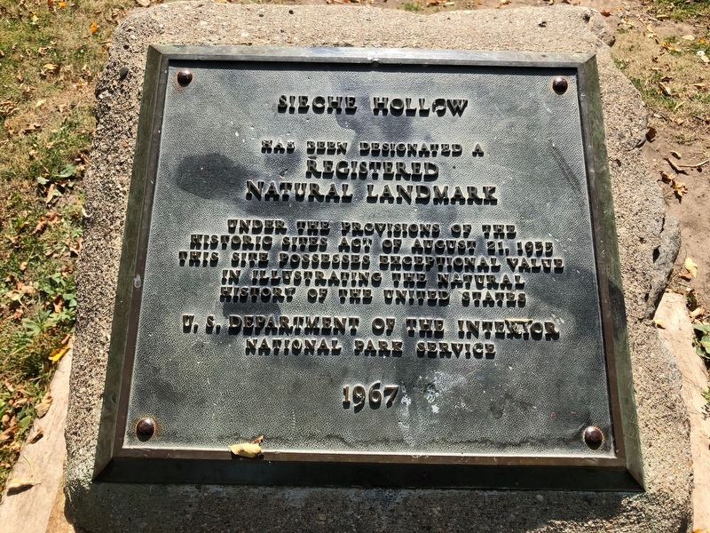 Sieche Hollow Marker image. Click for full size.