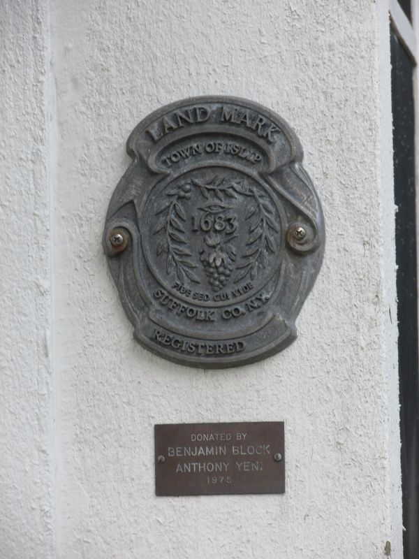 Marker on the Tuthill Case House. Click for full size. Marker on the Tuthill Case House image. Click for full size.