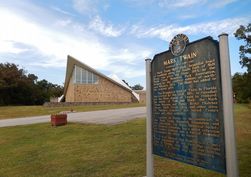 Mark Twain Marker (<i>side 2; wide view; Mark Twain Memorial Shrine building in background</i>) image. Click for full size.