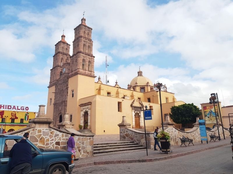 Parish of Nuestro Señora de los Dolores and Marker. Click for full size. Parish of Nuestro Señora de los Dolores and Marker image. Click for full size.