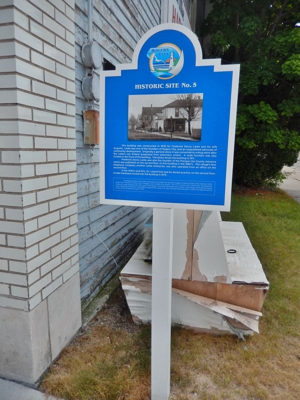 Frederick Denny Larke General Store Marker (<i>tall view</i>). Click for full size. Frederick Denny Larke General Store Marker (<i>tall view</i>) image. Click for full size.