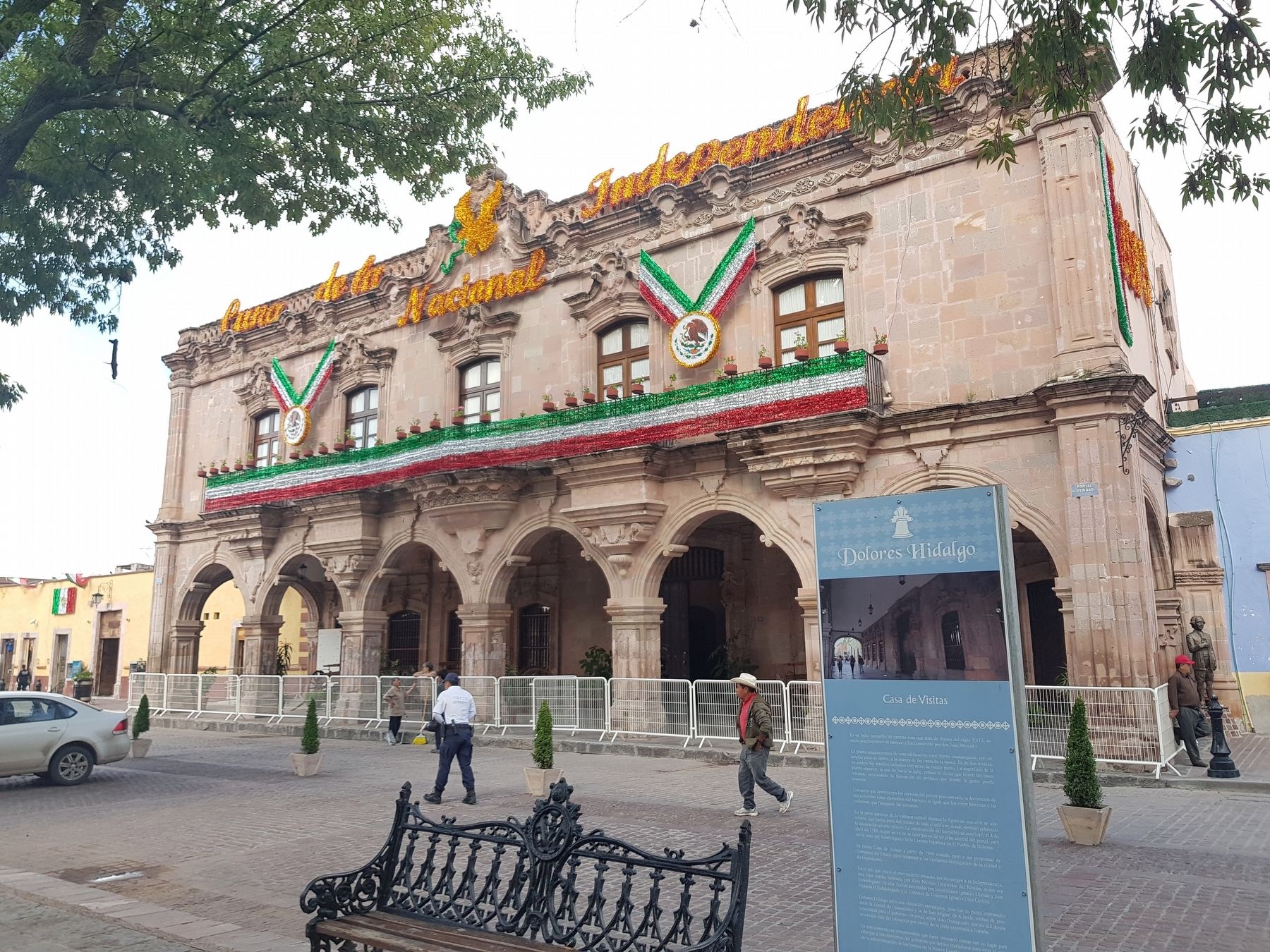 Casa de Visitas and Marker. Click for full size. Casa de Visitas and Marker image. Click for full size.
