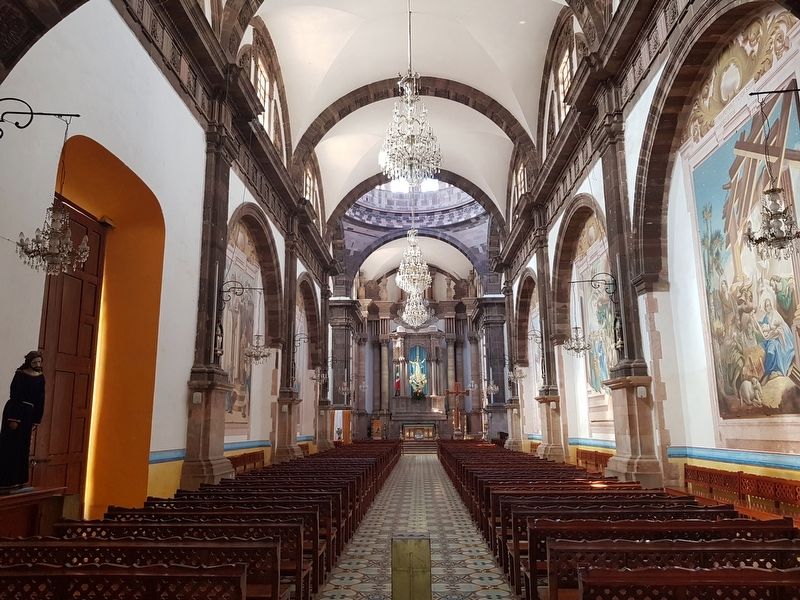 An interior view of the Parish of the Asuncin image. Click for full size.