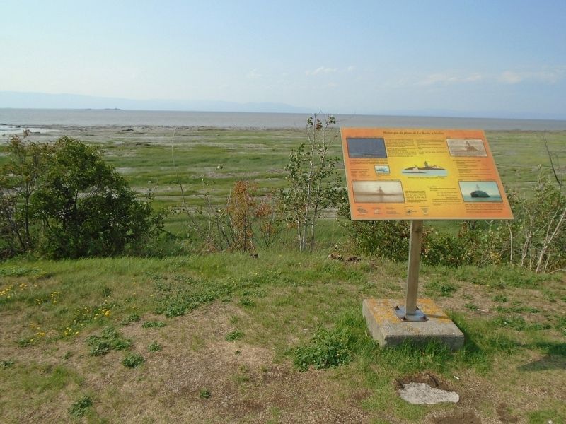 Historique du phare de La Roche � Veillon Marker image. Click for full size.