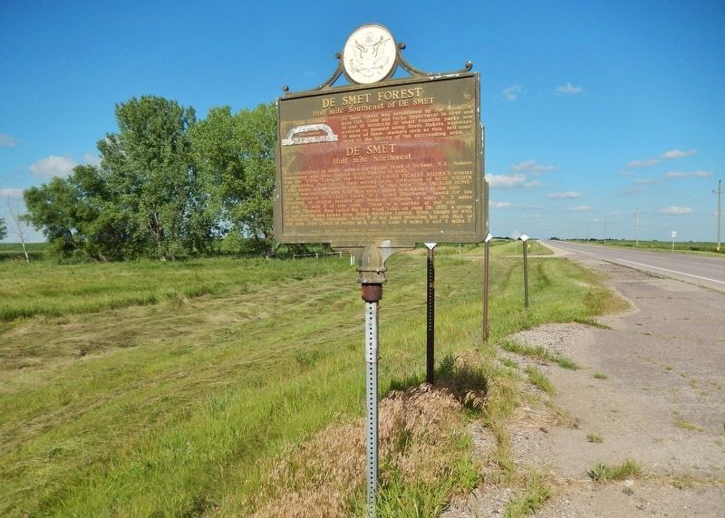 De Smet Forest / De Smet Marker (<i>wide view; looking east along US Highway 14</i>). Click for full size. De Smet Forest / De Smet Marker (<i>wide view; looking east along US Highway 14</i>) image. Click for full size.