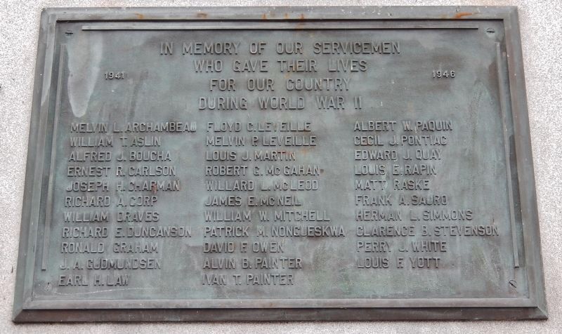 Mackinac County Soldiers & Sailors War Memorial (<i>World War II plaque</i>) image. Click for full size.