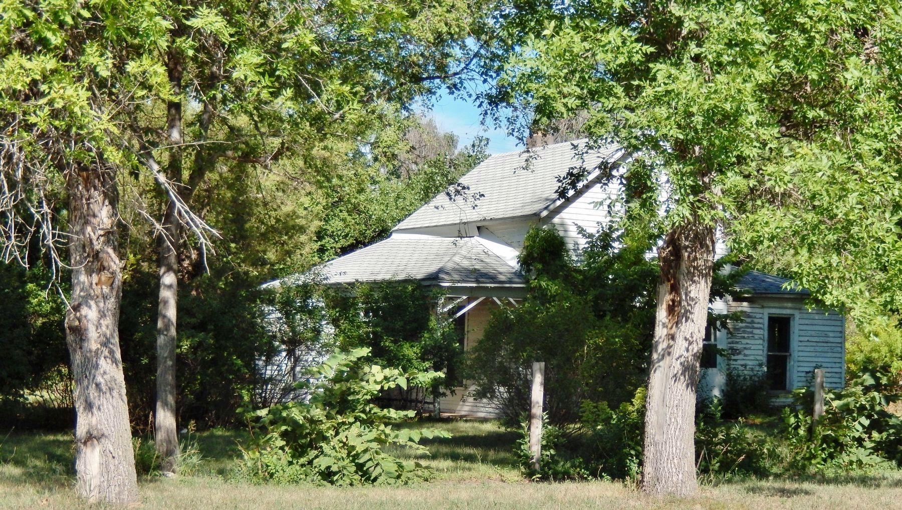 Mentor Graham House (<i>wide view; located north of marker</i>) image. Click for full size.