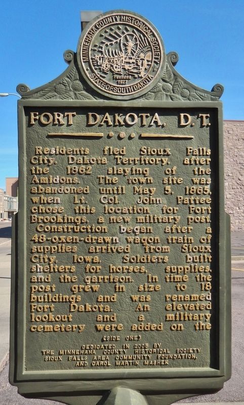 Fort Dakota, D.T. Marker (<i>side one</i>) image. Click for full size.