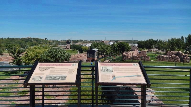 Namesake of the City Marker (<i>wide view looking north; unrelated marker on right</i>). Click for full size. Namesake of the City Marker (<i>wide view looking north; unrelated marker on right</i>) image. Click for full size.