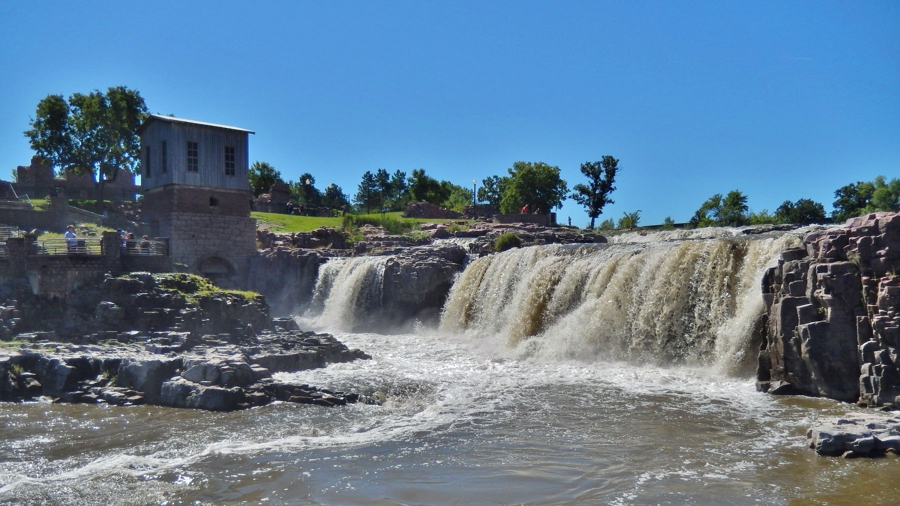 Big Sioux River & Falls (<i>view from across river, looking back toward marker</i>). Click for full size. Big Sioux River & Falls (<i>view from across river, looking back toward marker</i>) image. Click for full size.