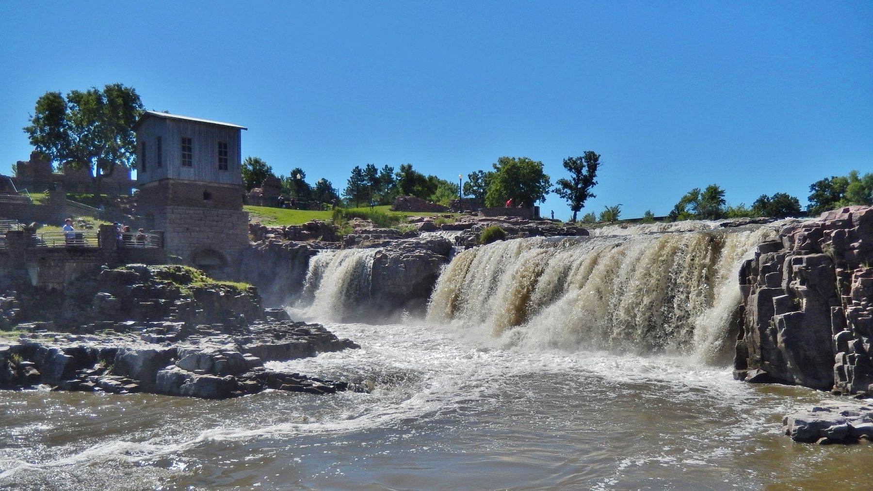Big Sioux River & Falls (<i>view from across river, looking back toward marker</i>) image. Click for full size.