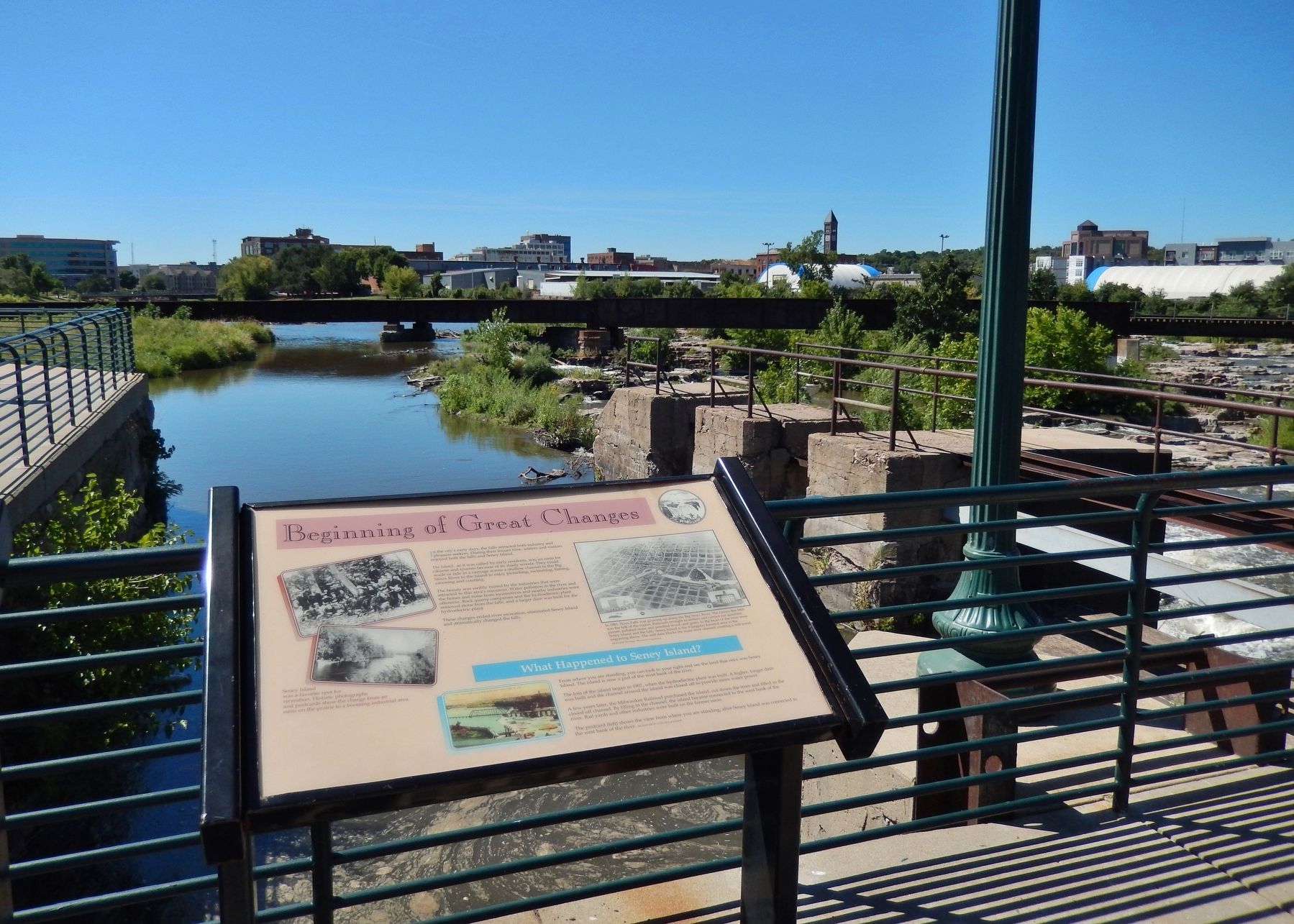 Beginning of Great Changes Marker (<i>wide view - south along Big Sioux River above the falls</i>). Click for full size. Beginning of Great Changes Marker (<i>wide view - south along Big Sioux River above the falls</i>) image. Click for full size.