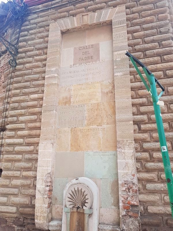 Nearby Calle Padre Belaunzar�n marker image. Click for full size.