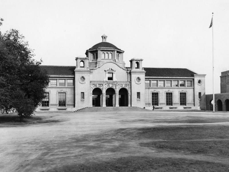 <i>Exterior, Throop Hall at Cal Tech</i> image. Click for full size.