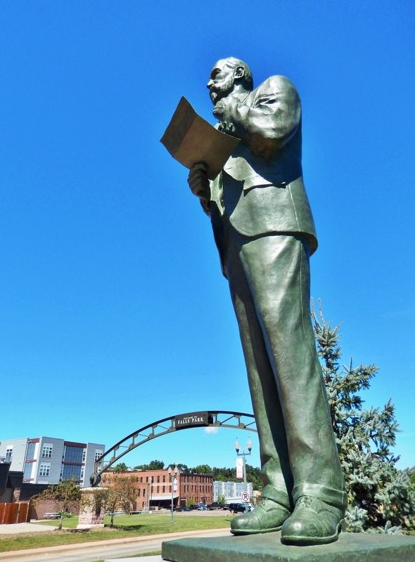Richard Franklin Pettigrew Statue image. Click for full size.
