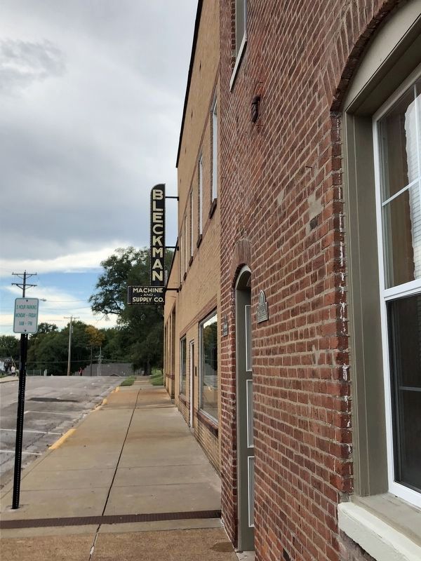Bleckman Building. Click for full size. Bleckman Building image. Click for full size.