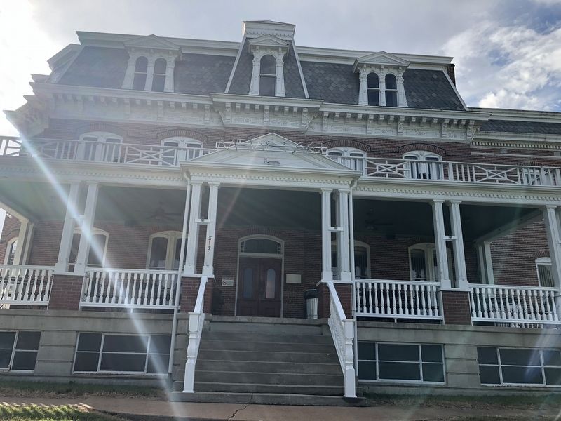 Busch Mansion, currently the Veterans of Foreign Wars Post 2661 image. Click for full size.