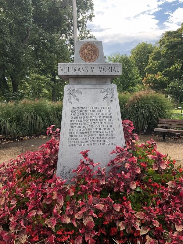 Veterans Memorial image. Click for full size.