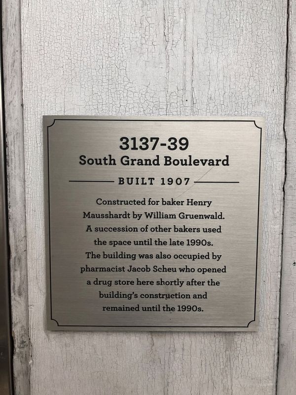3137-39 South Grand Boulevard Marker image. Click for full size.