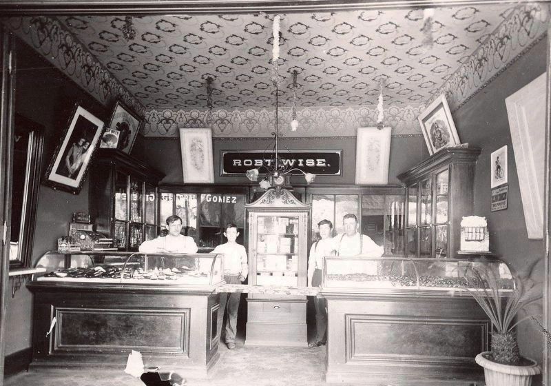 General Gomez Cigars. Click for full size. General Gomez Cigars image. Click for full size.