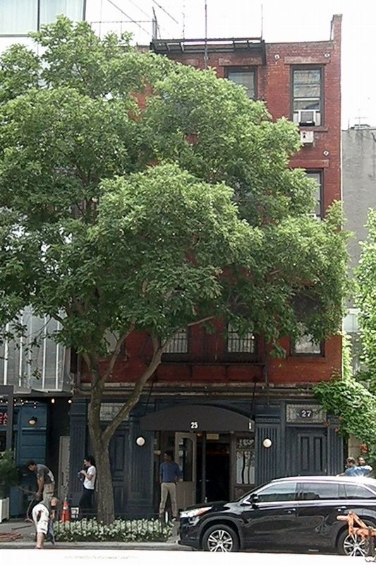 27 Cooper Sq.. Click for full size. 27 Cooper Sq. image. Click for full size.