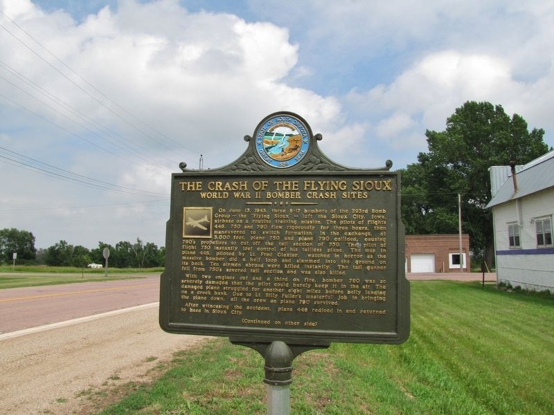 The Crash of the Flying Sioux Marker (<i>wide view; looking east along South Dakota Highway 34</i>) image. Click for full size.