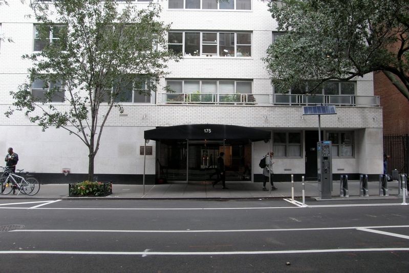 175 West 13th Street image. Click for full size.