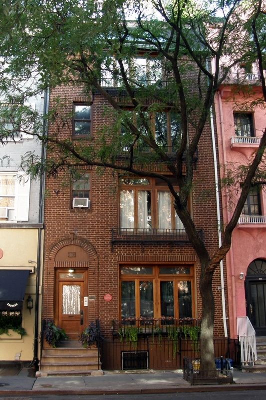 112 Waverly Place. Click for full size. 112 Waverly Place image. Click for full size.